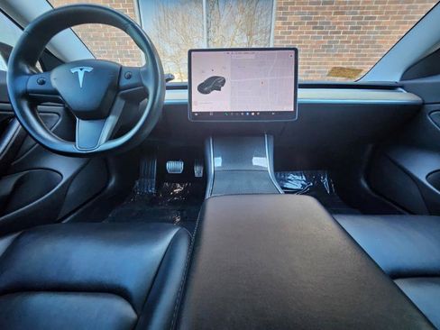 Used 2018 Tesla Model 3 Long Range image 32