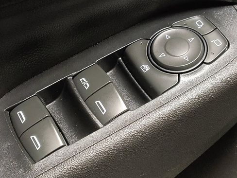 Used 2020 Chevrolet Equinox LT image 27