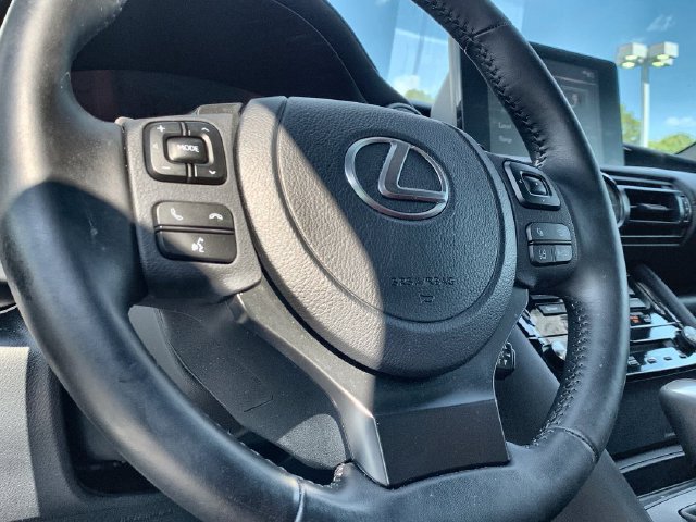 Used 2025 Lexus IS 300 RWD image 19