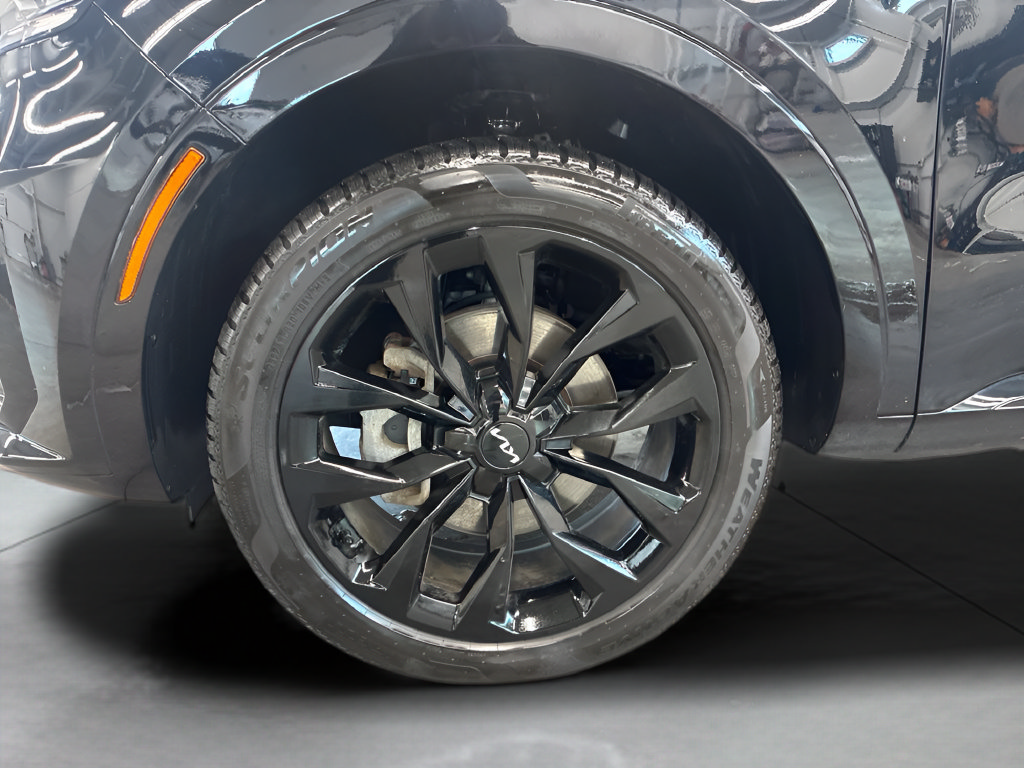 Certified 2023 Kia Sorento SX AWD/4WD image 29