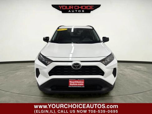 Used 2021 Toyota RAV4 LE FWD image 10