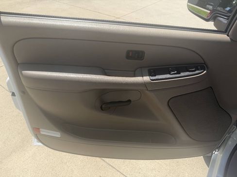 Used 2006 Chevrolet Silverado 1500 LT RWD image 15