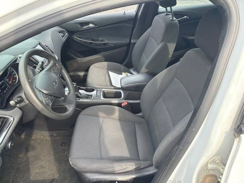 Used 2019 Chevrolet Cruze LT w/ Convenience Package FWD image 7