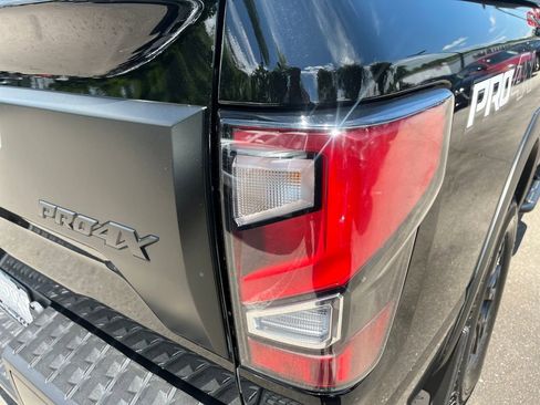 Used 2022 Nissan Titan PRO-4X w/ Pro-4x Convenience Package AWD/4WD image 46
