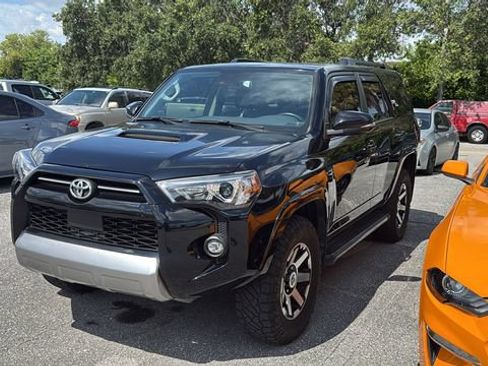 Used 2023 Toyota 4Runner TRD Off-Road Premium w/ Moonroof Package AWD/4WD image 3