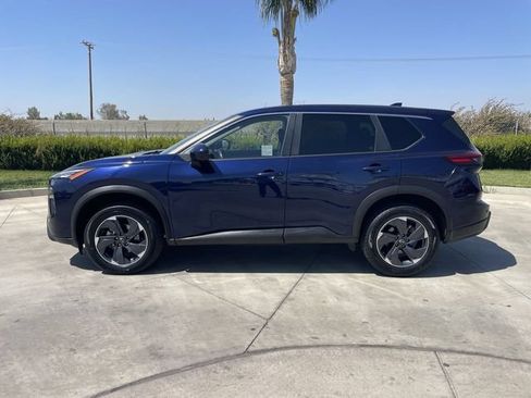 Used 2025 Nissan Rogue SV FWD image 5