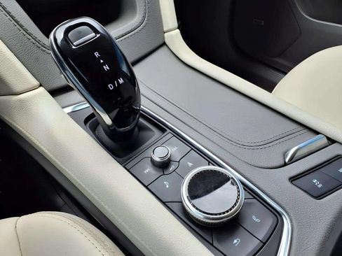 Used 2023 Cadillac XT5 Premium Luxury FWD image 17