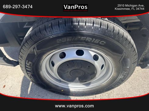 Used 2015 Ford Transit 250 130 Low Roof RWD image 17