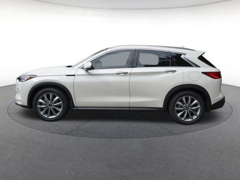 Used 2022 INFINITI QX50 Essential image 3