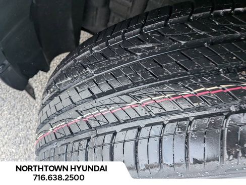 Used 2025 Nissan Pathfinder SV image 40