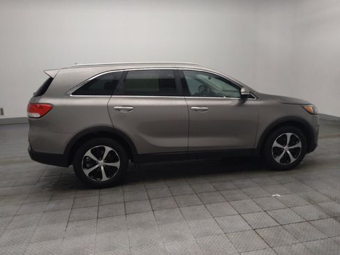 Used 2016 Kia Sorento EX FWD image 10