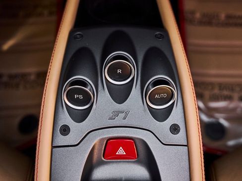 Used 2012 Ferrari 458 Spider RWD image 64