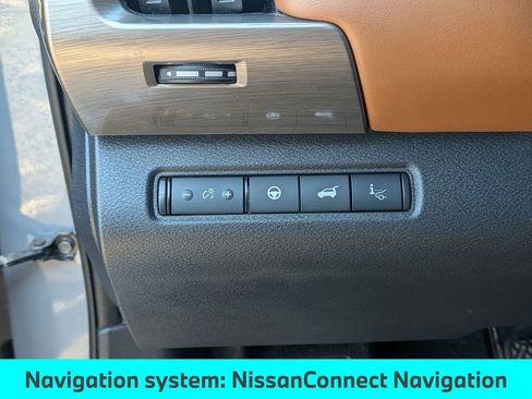 Used 2023 Nissan Pathfinder Platinum AWD/4WD image 10