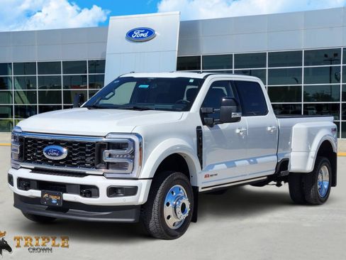 New 2026 Ford F450 Platinum w/ FX4 Off-Road Package AWD/4WD image 2