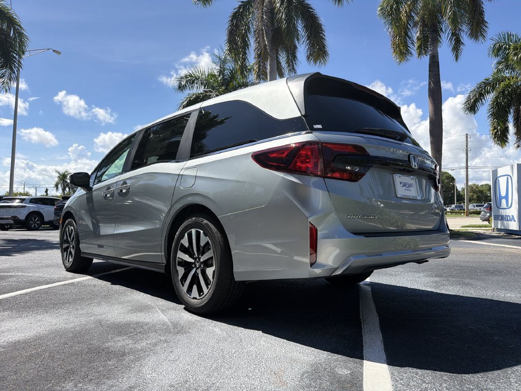 New 2027 Honda Odyssey EX-L image 18