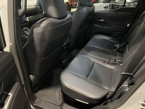 Used 2024 Lexus GX 550 w/ Cold Area Package AWD/4WD image 32
