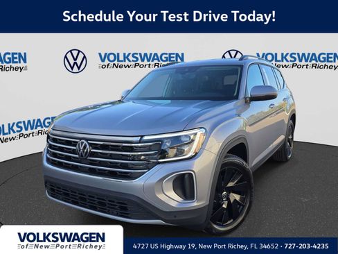 Used 2026 Volkswagen Atlas SE AWD/4WD image 1