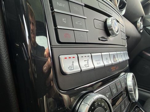 Used 2020 Mercedes-Benz SLC 300 image 18