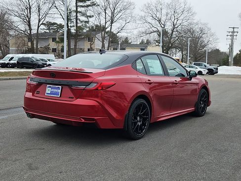 New 2026 Toyota Camry Hybrid image 2