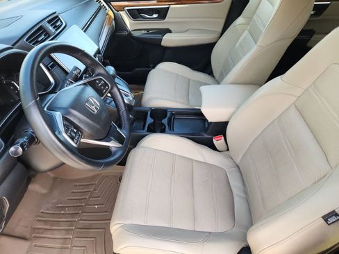 Used 2017 Honda CR-V Touring image 11