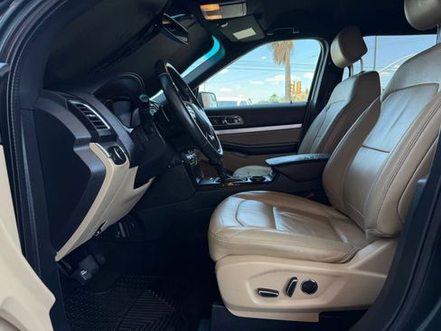 Used 2016 Ford Explorer XLT w/ Equipment Group 202A FWD image 41