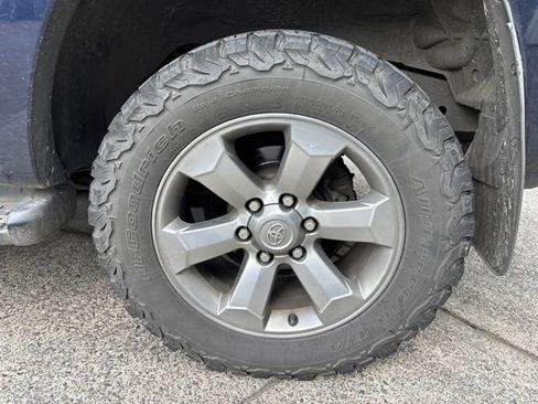 Used 2009 Toyota 4Runner Limited AWD/4WD image 11
