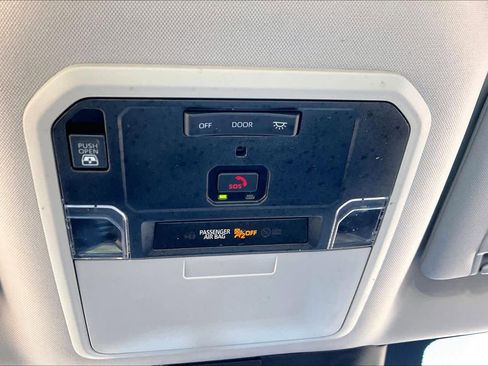 Used 2022 Toyota Tundra SR5 image 32