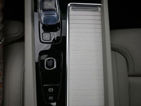 New 2026 Volvo XC60 T8 Ultra w/ Protection Package Premier image 10