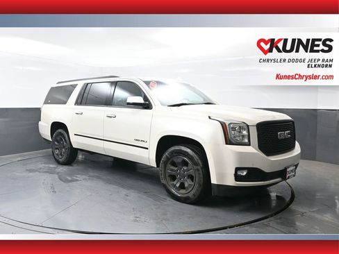 Used 2015 GMC Yukon XL Denali w/ Premium Package AWD/4WD image 1