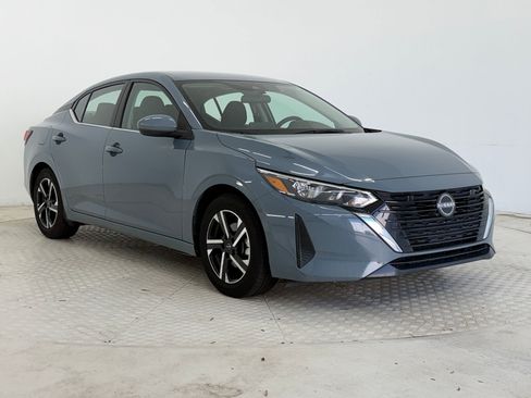 Used 2025 Nissan Sentra SV FWD image 7