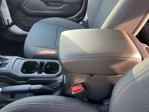 Used 2025 Jeep Wrangler Sport image 13