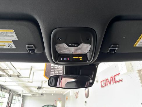 Certified 2023 Chevrolet TrailBlazer RS AWD/4WD image 25
