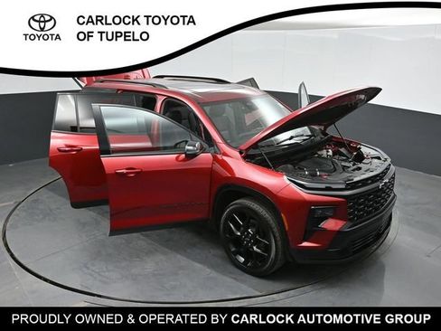 Used 2024 Chevrolet Traverse RS image 50