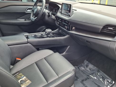 Used 2021 Nissan Rogue SL FWD image 23