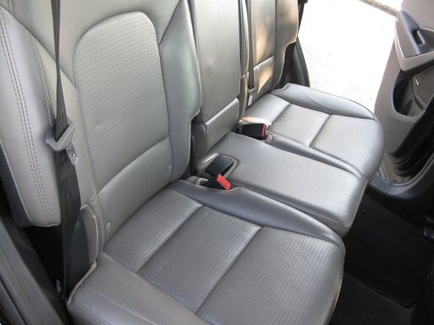 Used 2013 Hyundai Santa Fe Sport w/ Technology Pkg FWD image 34