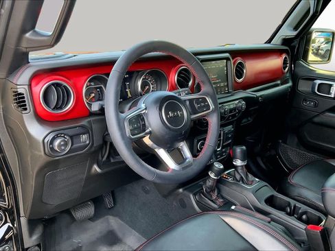 Used 2023 Jeep Gladiator Rubicon w/ Trailer Tow Package AWD/4WD image 18