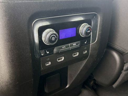 Used 2023 GMC Yukon AT4 w/ AT4 Premium Package AWD/4WD image 31