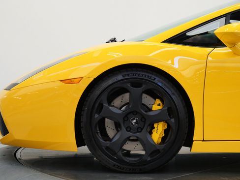 Used 2004 Lamborghini Gallardo AWD/4WD image 38
