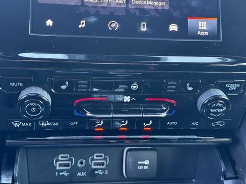 Certified 2024 Jeep Grand Cherokee L Laredo w/ Luxury Tech Group I AWD/4WD image 39