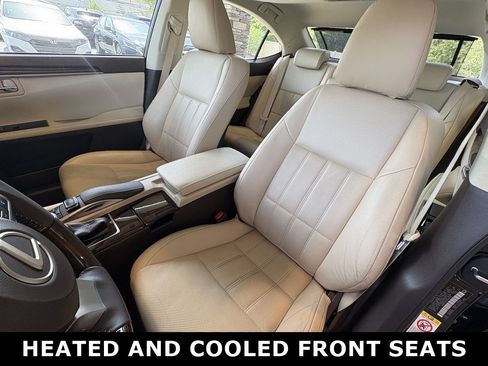 Used 2016 Lexus ES 350 w/ Luxury Package w/Wood Trim FWD image 26