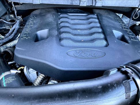 Certified 2022 Ford F150 XLT w/ Equipment Group 302A High image 32