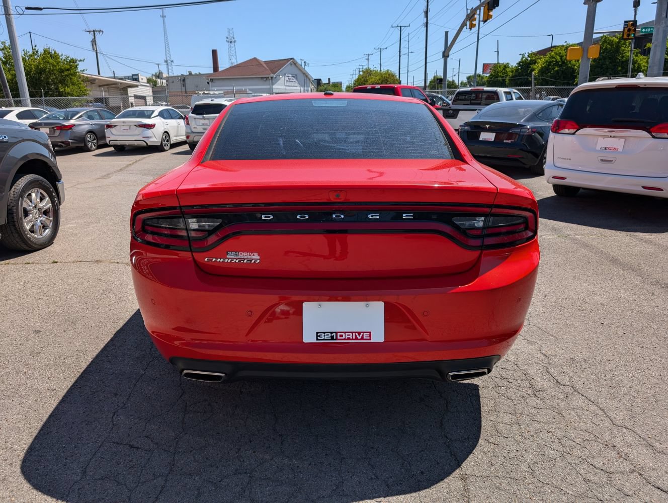 Used 2020 Dodge Charger SXT w/ Leather Interior Group RWD image 7