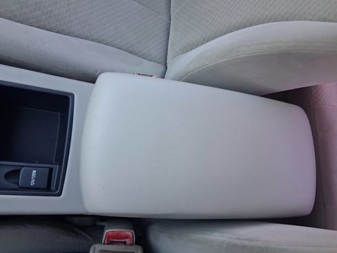 Used 2009 Toyota Camry LE image 29