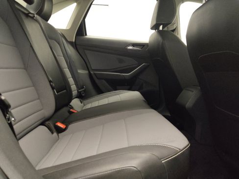 Used 2025 Volkswagen Jetta SE FWD image 19
