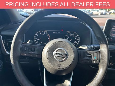 Used 2021 Nissan Rogue SV FWD image 13