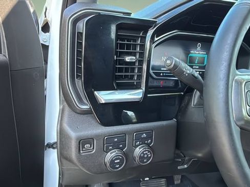 Used 2024 Chevrolet Silverado 2500 LT w/ Convenience Package AWD/4WD image 22