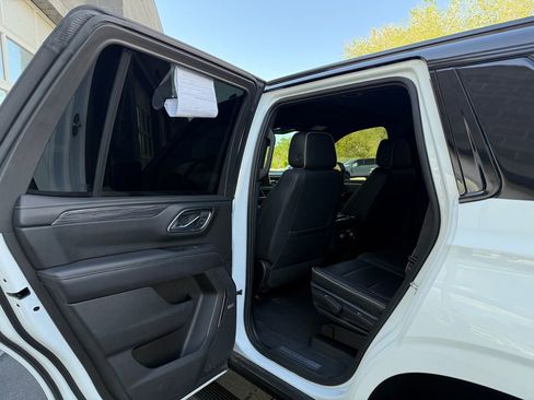 Used 2023 GMC Yukon SLT AWD/4WD image 33
