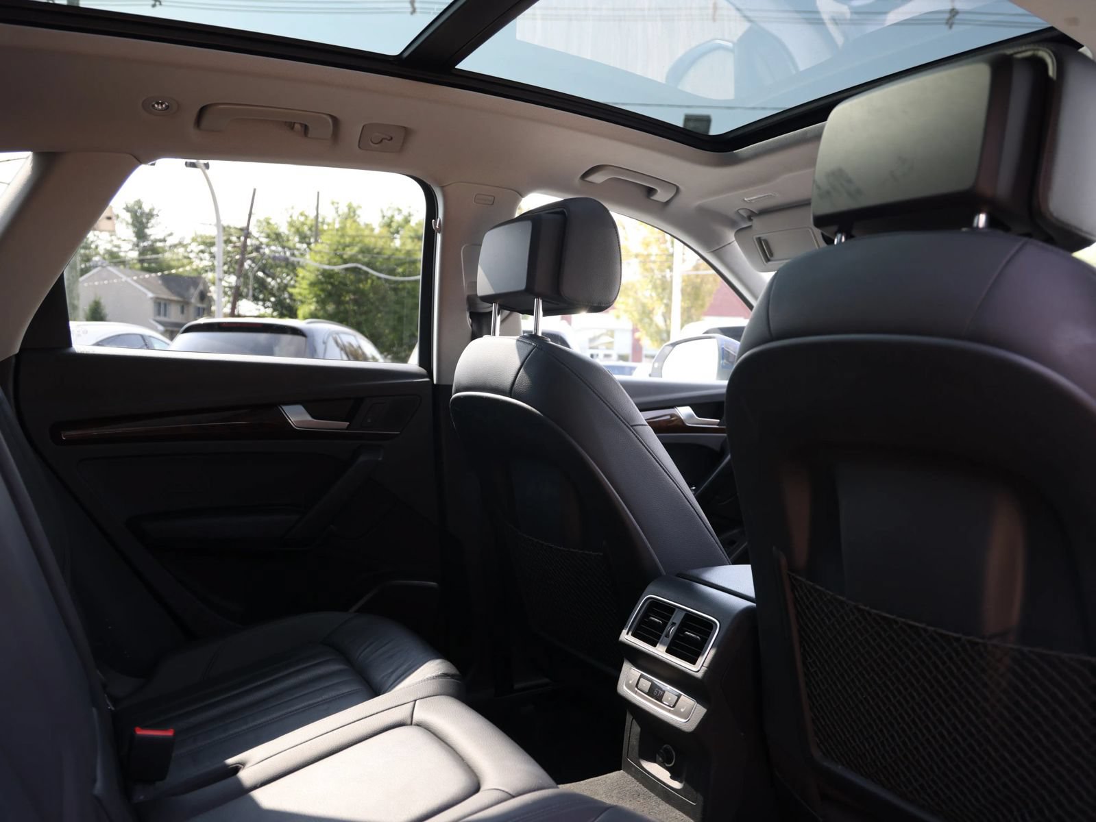 Used 2018 Audi Q5 2.0T Premium Plus w/ Premium Plus Package AWD/4WD image 22
