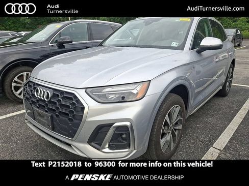 Used 2023 Audi Q5 2.0T Premium w/ Convenience Package AWD/4WD image 1