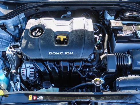 Used 2017 Hyundai Elantra SE image 37